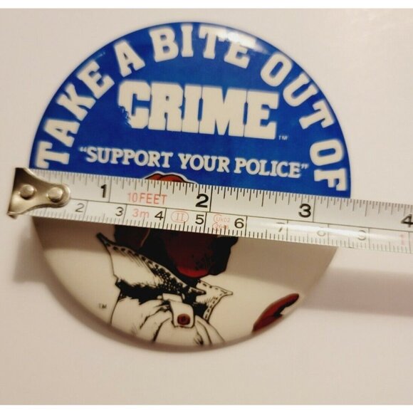 McGRUFF Crime DOG TAKE A BITE OUT OF CRIME VTG 3.5" PROMO PINBACK BUTTON - Picture 2 of 6